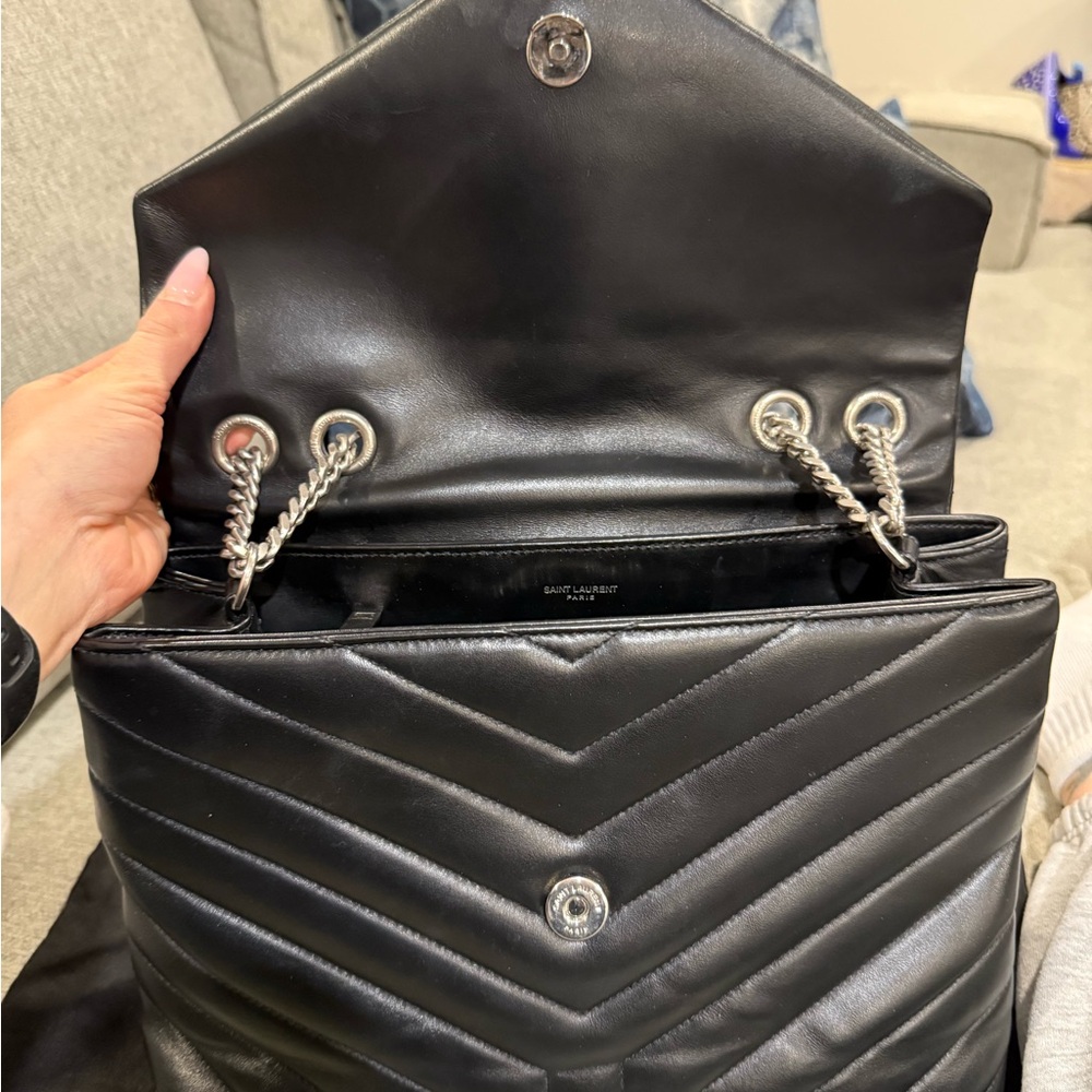 Saint Laurent Medium Loulou Matelassé Leather Shoulder Bag - Picture 8 of 16